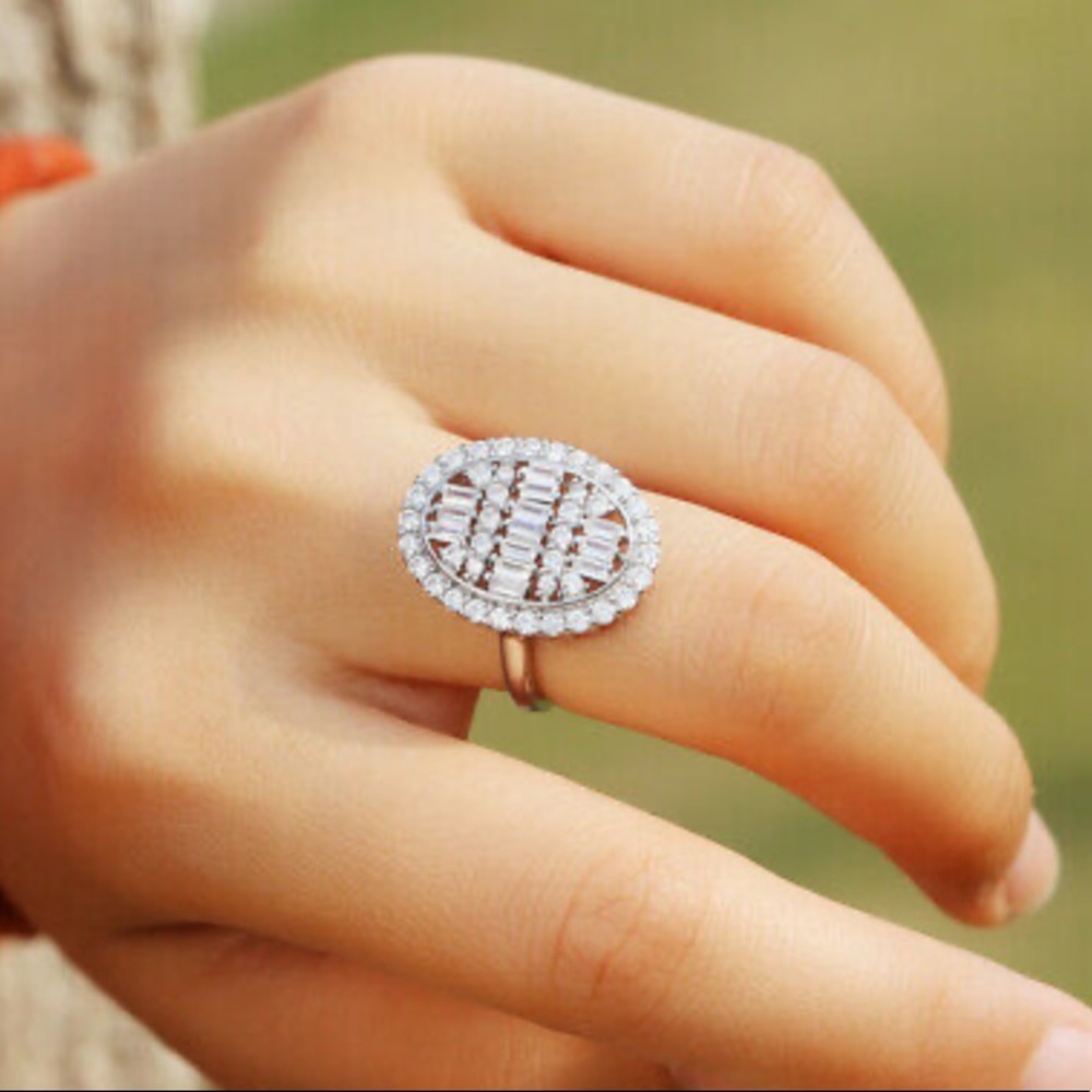 925 Sterling Silver White Sapphire Wedding Ring - Picture 2 of 4